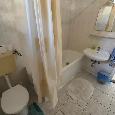 Badacsonyi Családi Privát Apartamento *