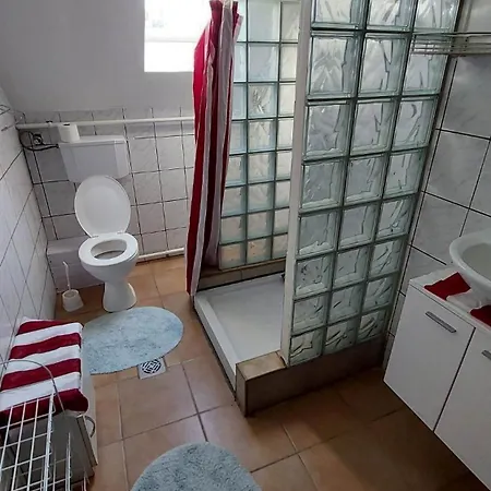 Badacsonyi Csaladi Privat Hazak アパート バダチョニトマイ