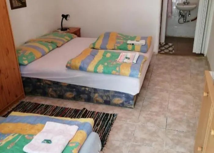 Badacsonyi Csaladi Privat Hazak *