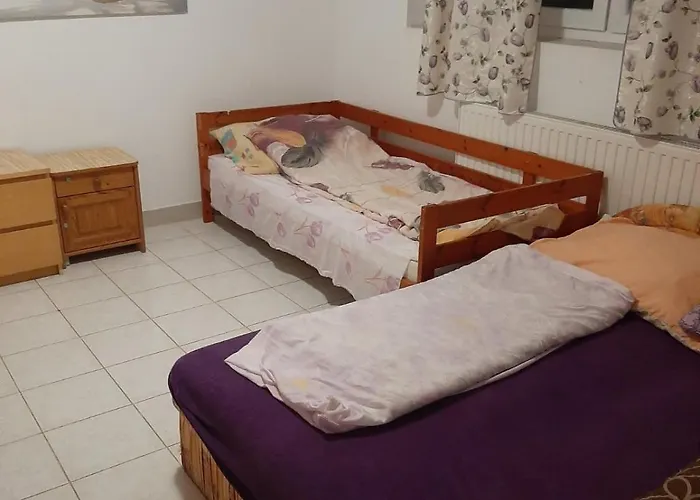 Badacsonyi Csaladi Privat Hazak 包道乔尼托毛伊